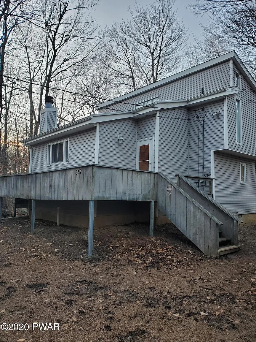 8960 Pheasant Ln photo 1