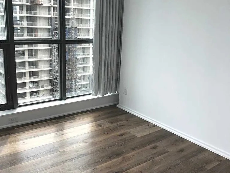 8 Charlotte St #2507 — Photo 14