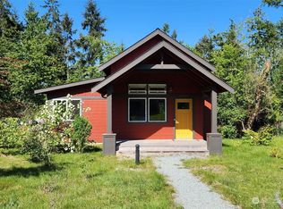 17747 95th Ln SW, Vashon, WA 98070