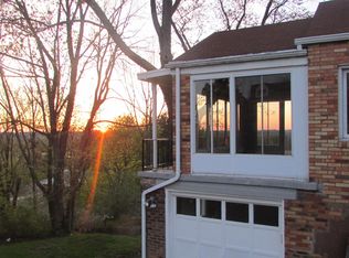 1530 Bower Hill Rd, Pittsburgh, PA