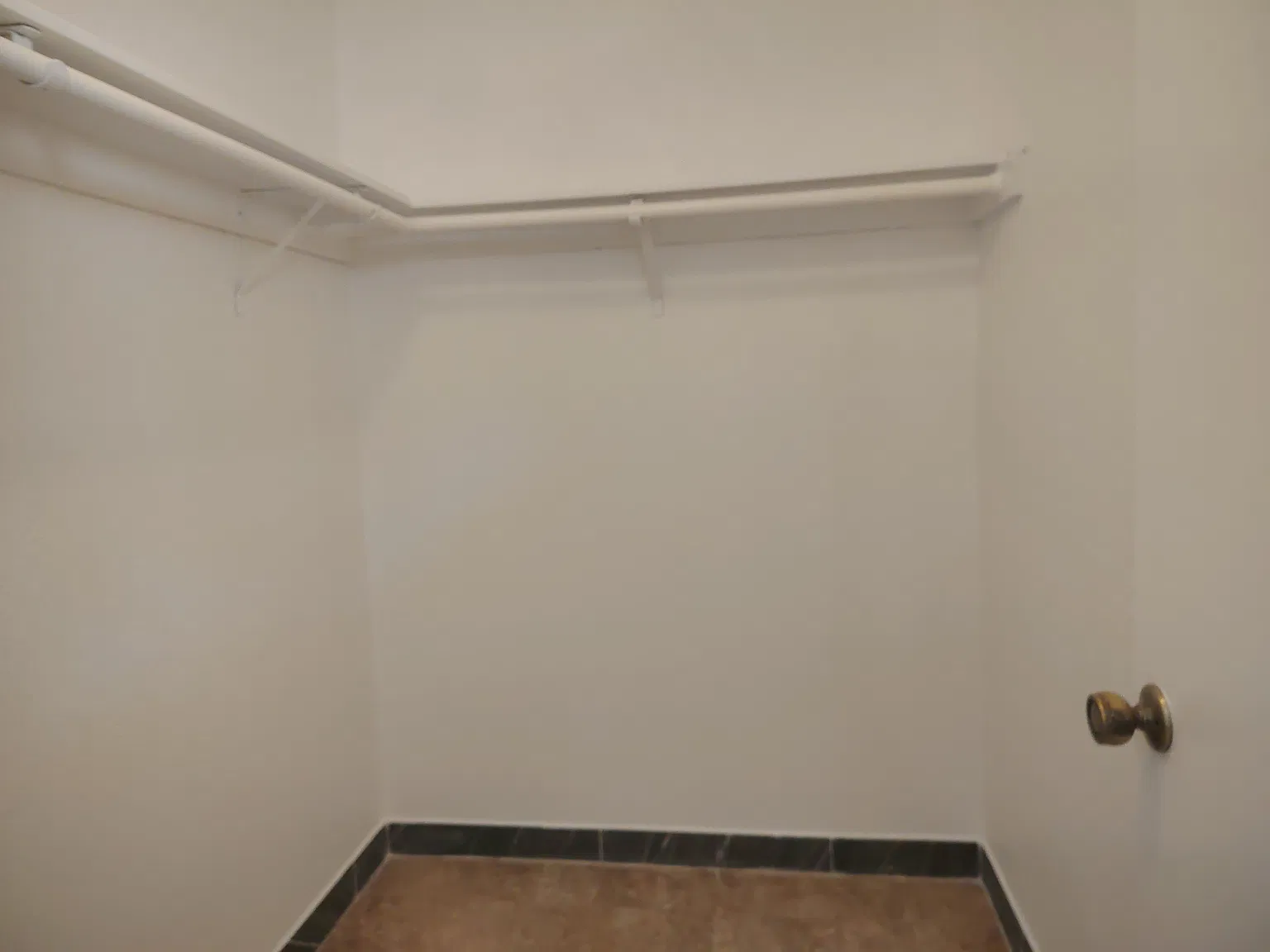1 bed, 2000 sqft, $900 — Photo 4