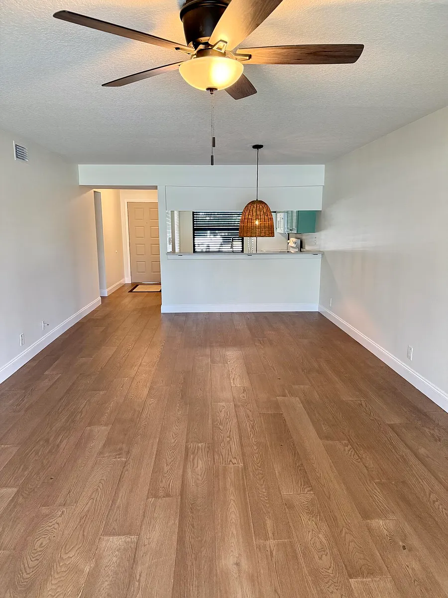 Building Photo - 401 Sabal Ridge Cir #B