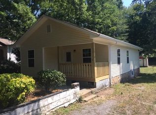 1004 Liddell St, Dalton, GA 30720