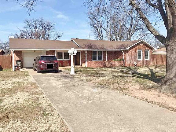 2nd image of 3116 Southeast Dr
