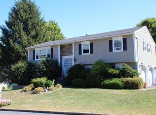 444 Philo St, New Windsor, NY 12553