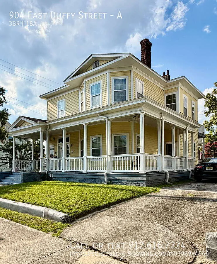 "Charming 3-Bedroom Duplex with Hardwood Floors at 904 East Duffy Street - Your Perfect Savannah ... — Photo 2
