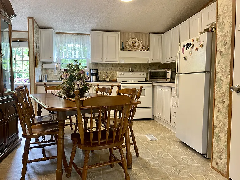 3 BR Home near Nascar Speedway 3781 Hunting Creek  — Photo 2