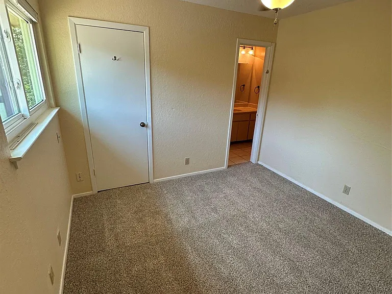 3529 N Hills Dr #A — Photo 10