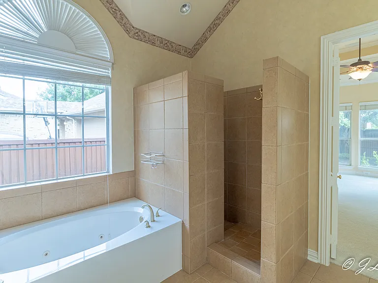 1053 Sir Lancelot Cir — Photo 15