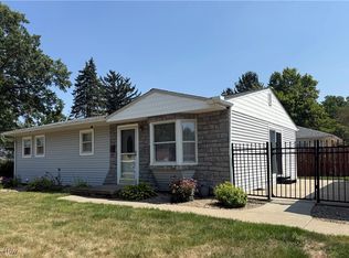 2445 Gilbert St, Akron, OH 44314