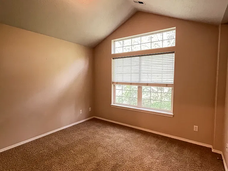 15460 Brianne Ct — Photo 12