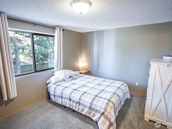 5th image of 5318 203rd Street Ct E