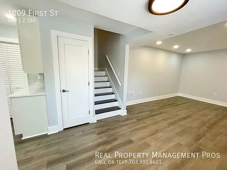 1009 1st St — Photo 18