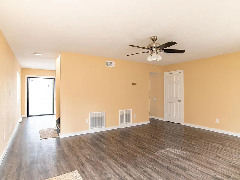 3422 Orlando Dr — Photo 5