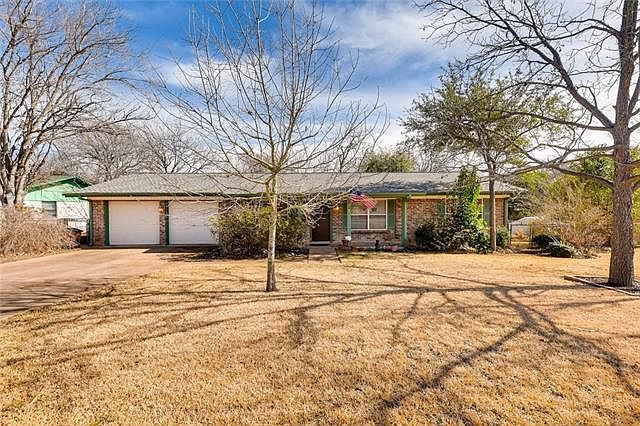 1st image of 5805 Parkwood Dr