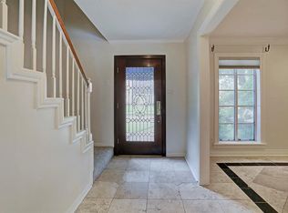 11530 Meadow Lake Dr, Houston, TX 77077