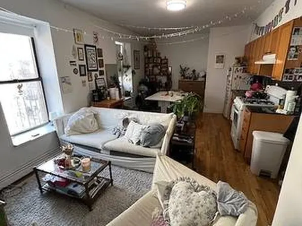 129 Mulberry Street image 1 of 6