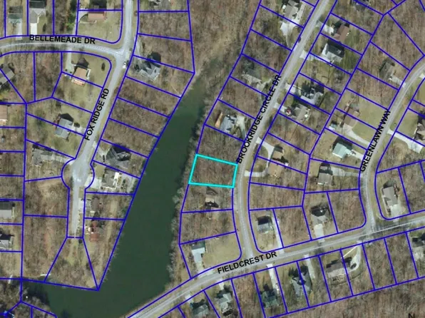 3006 Brookridge Circle Dr, Lawrenceburg, IN 47025