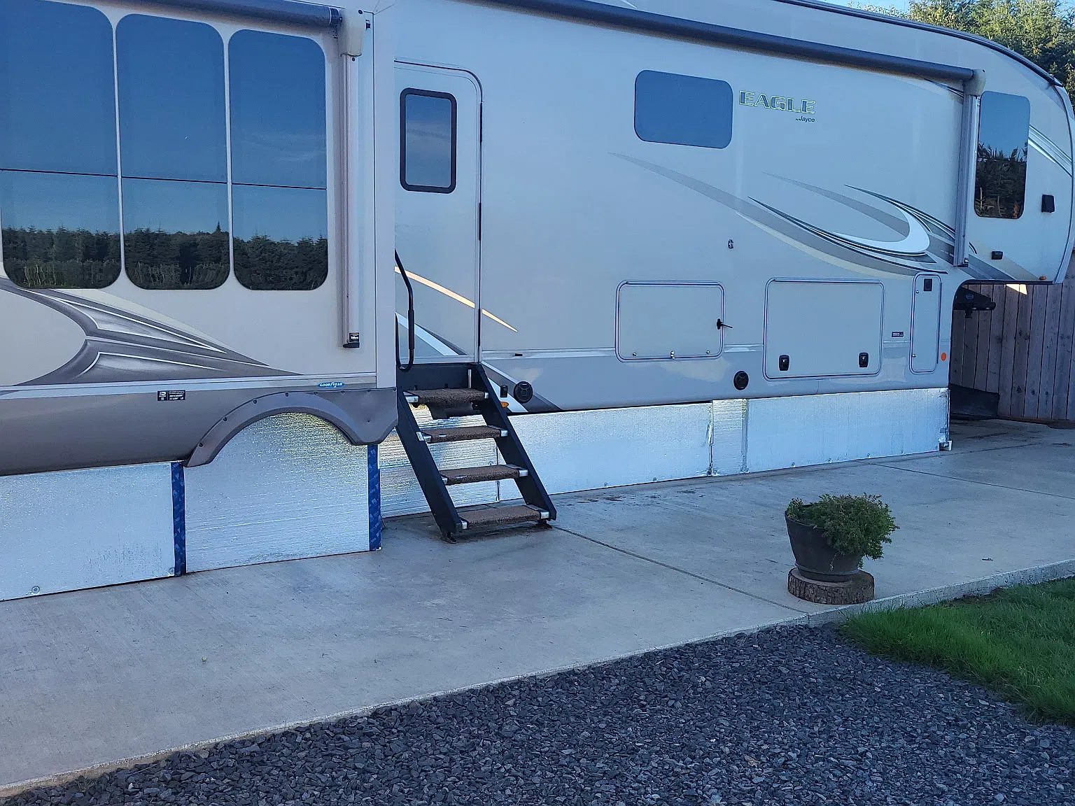 RV for rent — Photo 1