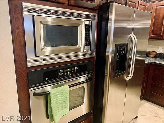 5th image of 35 E Agate Ave Unit 407