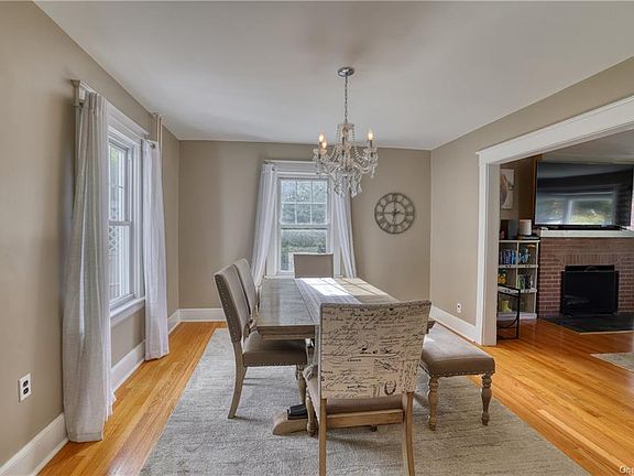 5th image of 13 Beechwood Ave