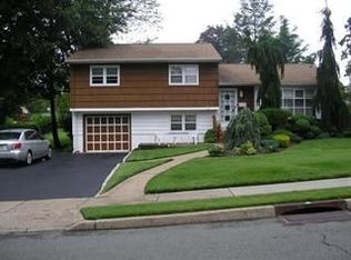 54 Fisk Rd, Wayne, NJ 07470