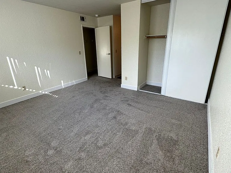 2950 Portage Bay — Photo 133