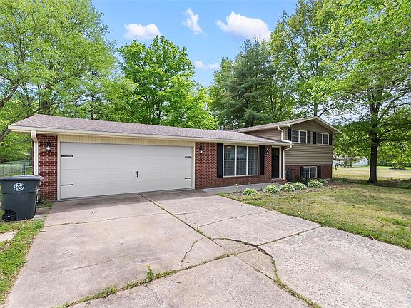 2nd image of 51 Garnet Ln