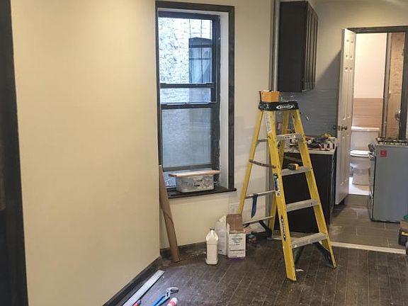 4th image of 44 Eldridge St APT 10