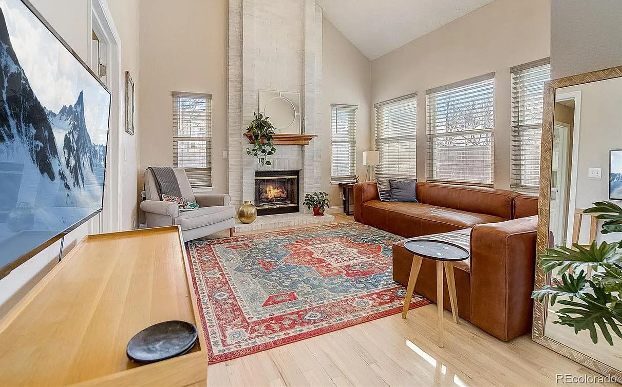 5 bed, 2877 sqft, $3,400 — Photo 1