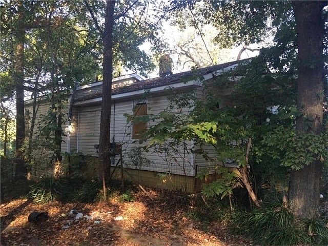 2nd image of 953 Smith St SW