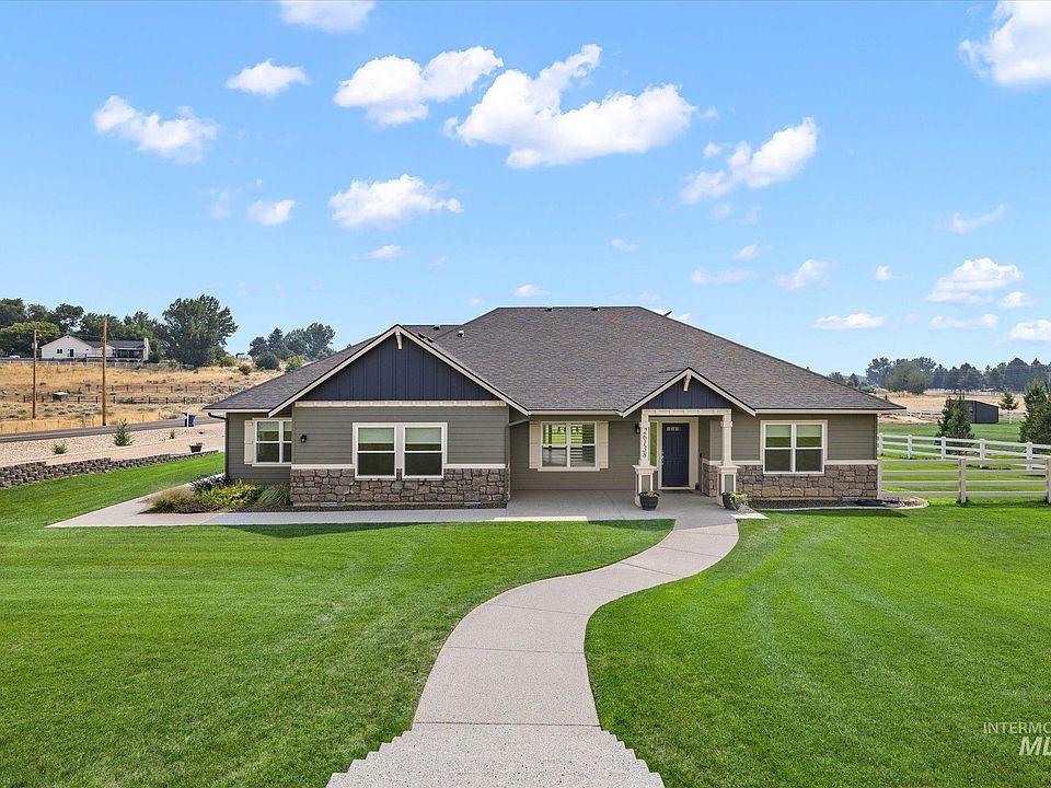 1st image of 26138 Libby Ln