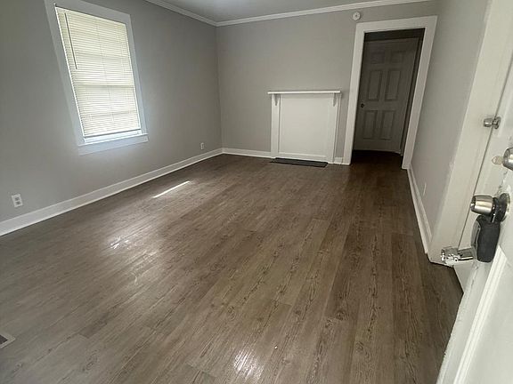 3rd image of 319 Ross St NE