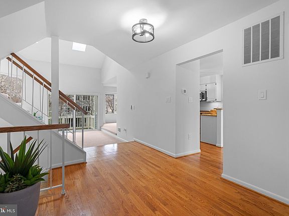 4th image of 1281 Wedgewood Manor Way