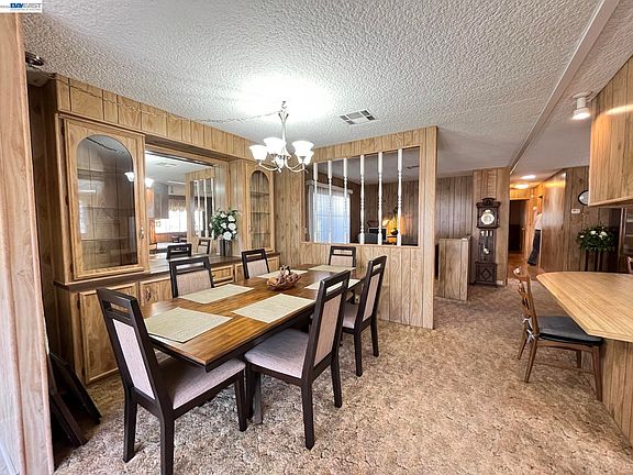 5th image of 1285 Sussex Way