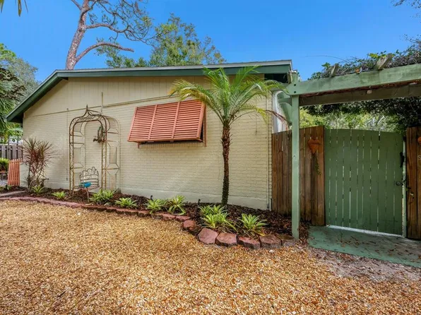 4050 Turks Cap Pl, Sarasota, FL 34234