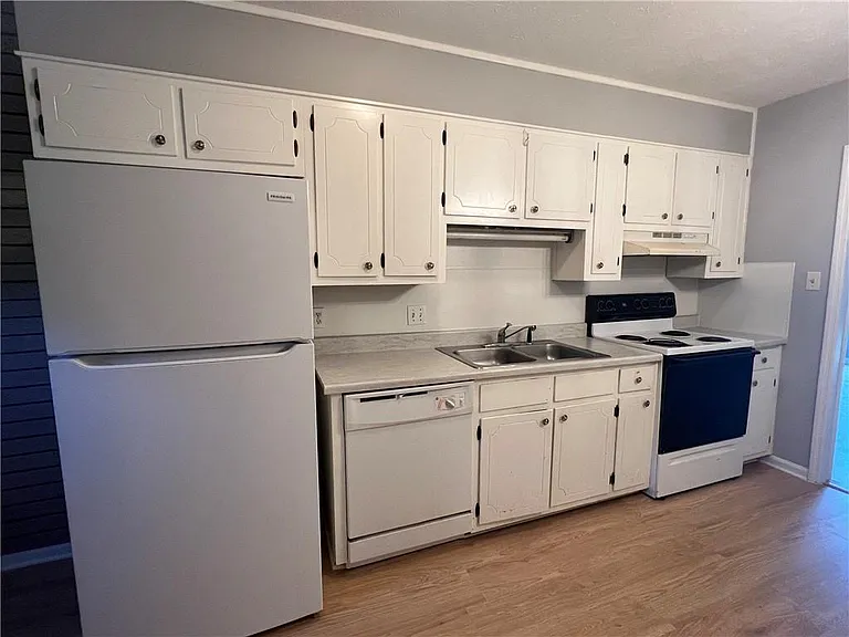 1650 Beechwood Blvd NW #A — Photo 4