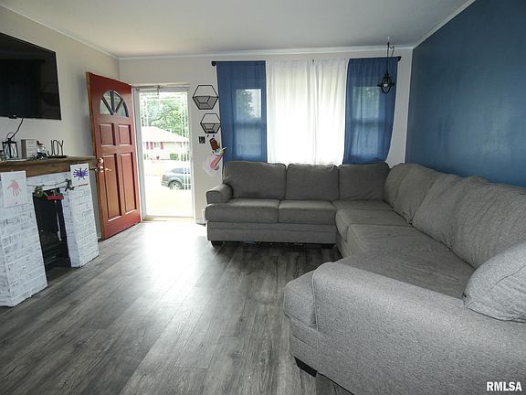 3rd image of 5531 N Renwood Ave