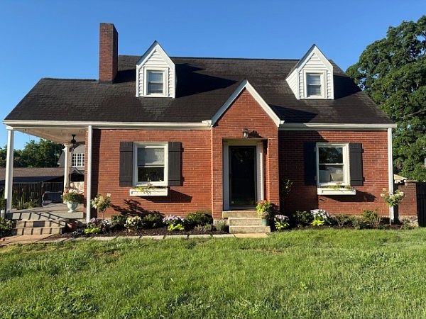 1st image of 1003 Graybar Ln