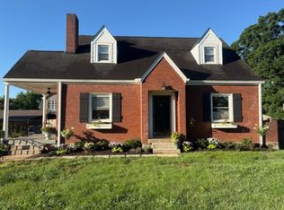 1003 Graybar Ln, Nashville, TN 37204
