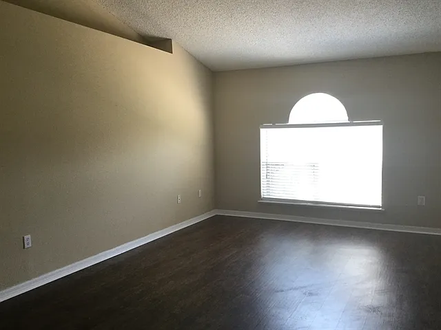 147 Timbercreek Pines Cir — Photo 9