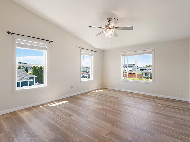 9104 Jersey Dr — Photo 29