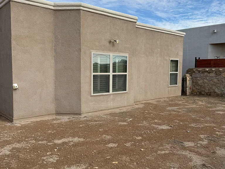 Rock Cliff Ave — Photo 21