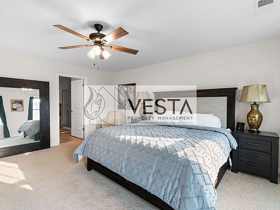 3rd image of 575 Country Oak Dr