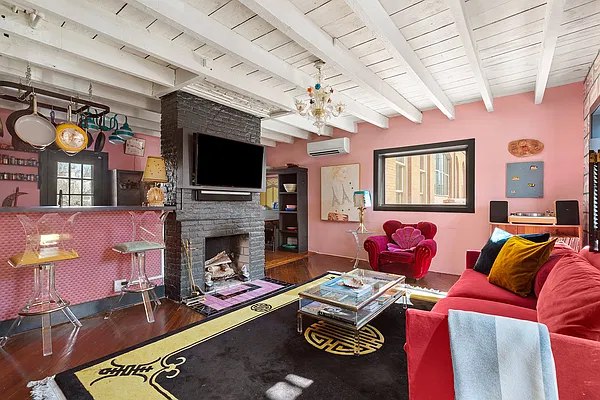 Sold by Compass | media 2