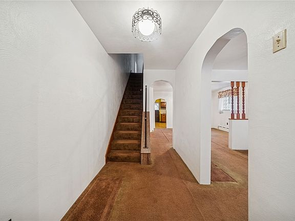 3rd image of 4813 Coleridge St