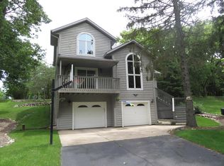 W330N6348 Hasslinger Dr, Nashotah, WI 53058