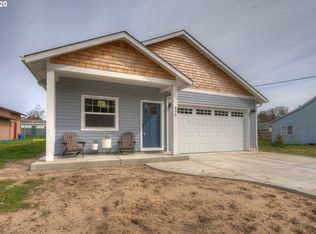 635 7th Ave, Hammond, OR 97121
