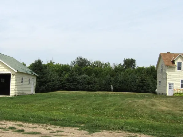 5025 60th Ave NW, Montevideo, MN 56265