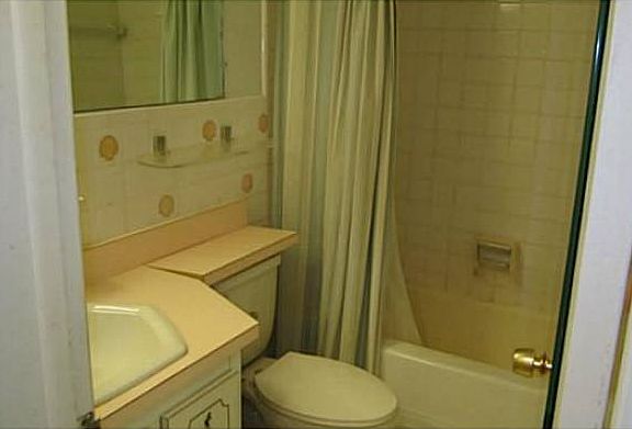 5th image of 3212 SE 8th St APT B2